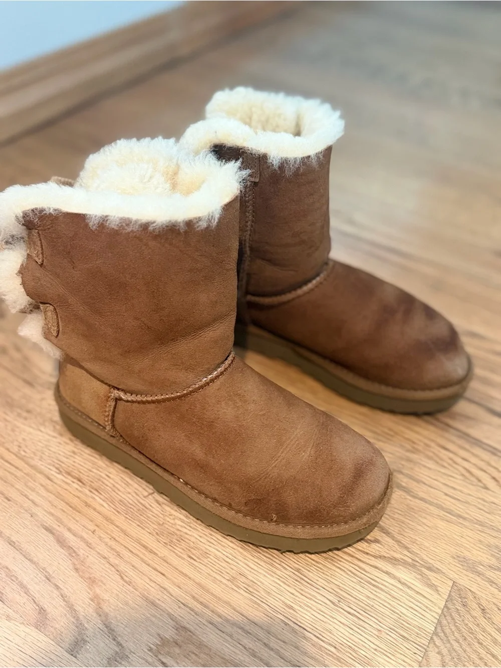 UGG Kids Chestnut Brown Shearling-Lined Boots